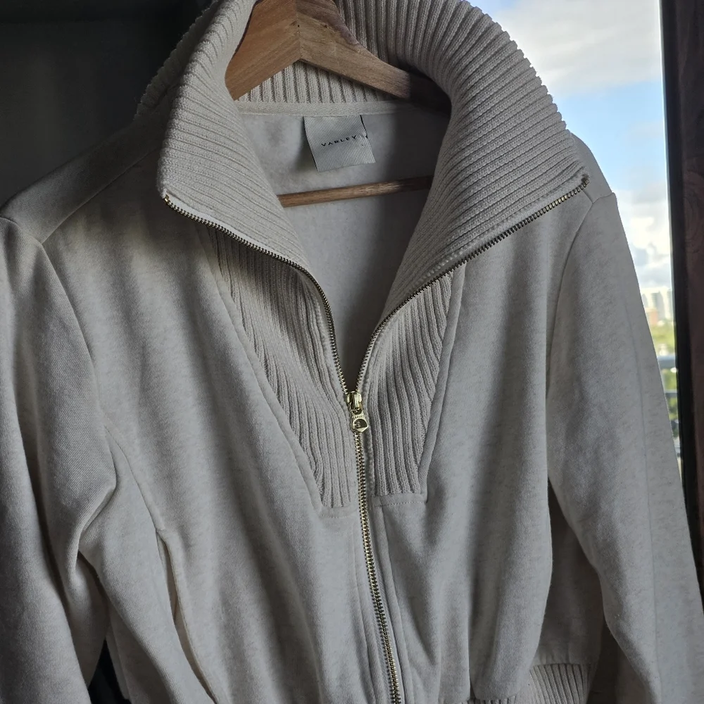 Varley Cream Sweater - Picture 4 of 14